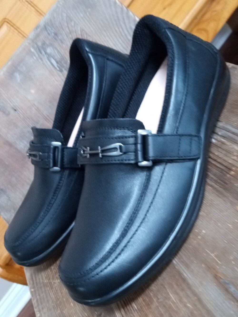 Orthofeet Women's Size 9.5 Chelsea Dress Shoes NEW!